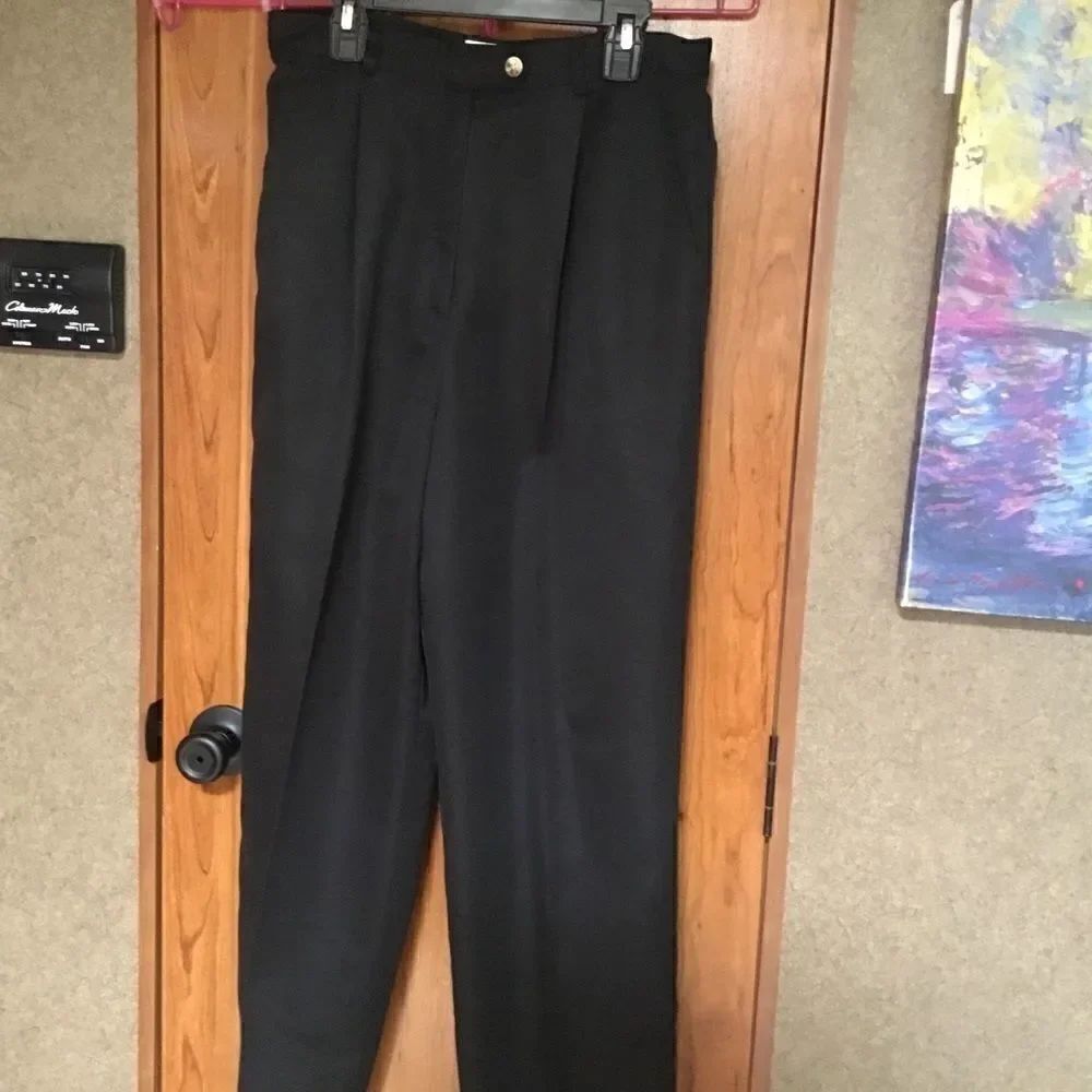 Talbots Women’s Sz. 10 Black Slacks - Picture 3 of 8
